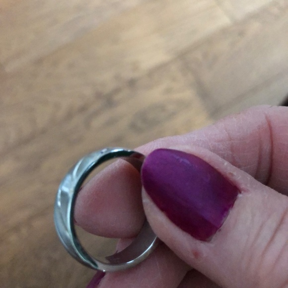 STAINLESS STEELE UNISEX BAND SIZE 8.5 - Picture 4 of 5